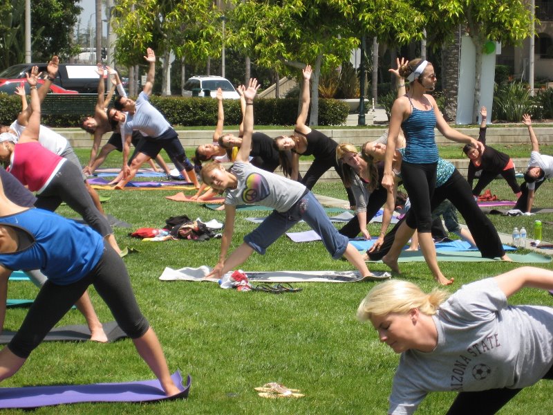 Power in the Park Yoga Playa Vista