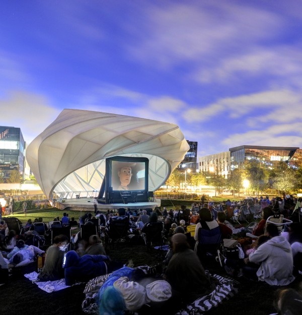 Movie in the Park Gravity Playa Vista